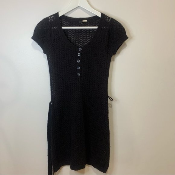 [SOLD] Black H&M Crochet Knit 70’s Style Belted Mini Dress size Small - Picture 2 of 7